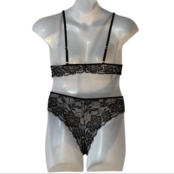 Good Touch Black Lace Bra and Panties Set. Size Large - Picture 4 of 8